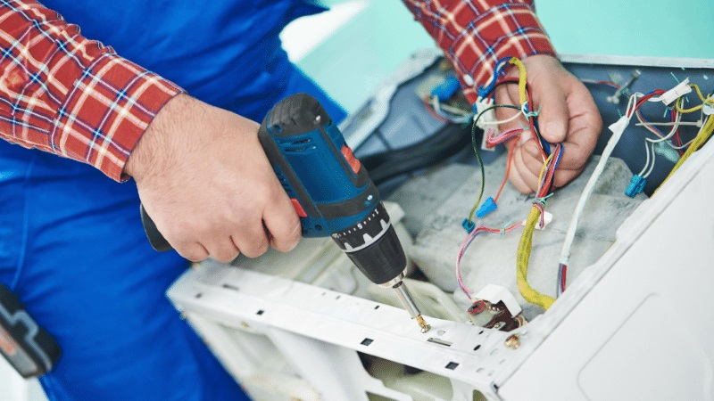 Karamürsel York York çamaşır makinesi kart tamiri – Su almama arızası orijinal parça ile giderildi. - Teknik servis örneği